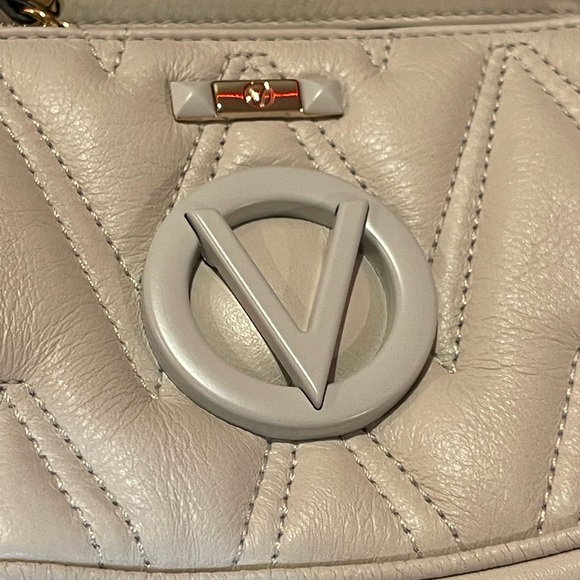 VALENTINO BY MARIO VALENTINO
Demi 3-In-1 Quilted Leather Crossbody Bag - Picture 8 of 11